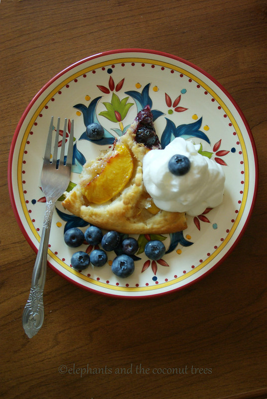 Peach and blueberry baked fruit pizza