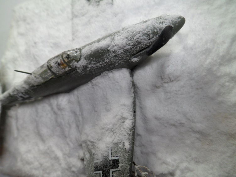 La Dame de la neige [Heller Heinkel 112 + diorama] 14493438340_1f90a52e01_o