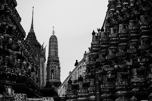 travel blackandwhite bw 35mm thailand temple nikon asia seasia bangkok backpack wat watarun chaopraya wats asiatravel d7000