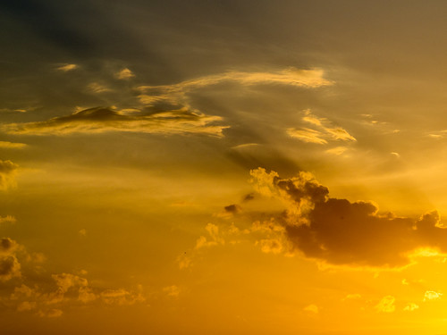 provence lepetitbosquet sunset guesthouse avignon france evening iledelabarthelasse clouds