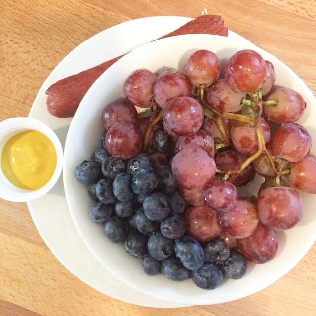 Day 25, #whole30 - lunch (grapes, blueberries, hot dog, & mustard)