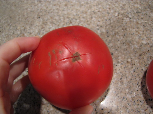 How to peel a tomato