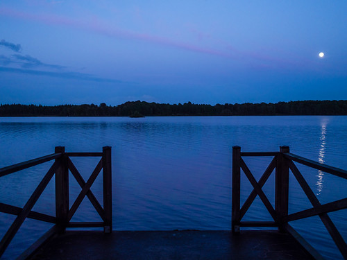 blue moon lake night landscape see mond nacht sweden jetty schweden blau landschaft steg mzuiko17mm olympusomd
