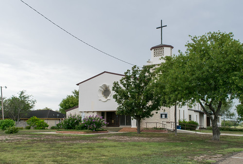 texas modernarchitecture romancatholic churcharchitecture missionrevival raymondville prepostmodern southtexaschurchcrawl2014