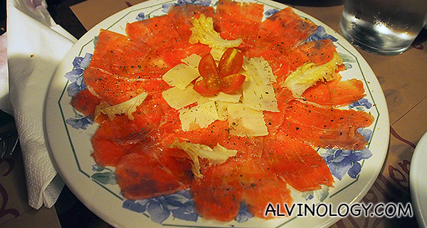 Smoked salmon with cheese 