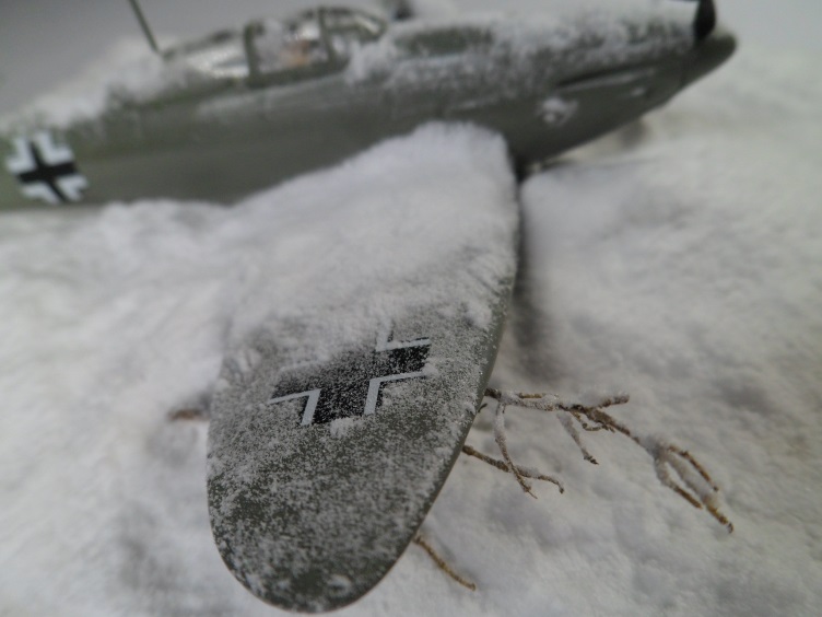 La Dame de la neige [Heller Heinkel 112 + diorama] 14493438050_a659e37e60_o