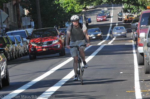 new buffered bike lane NE Everett-14