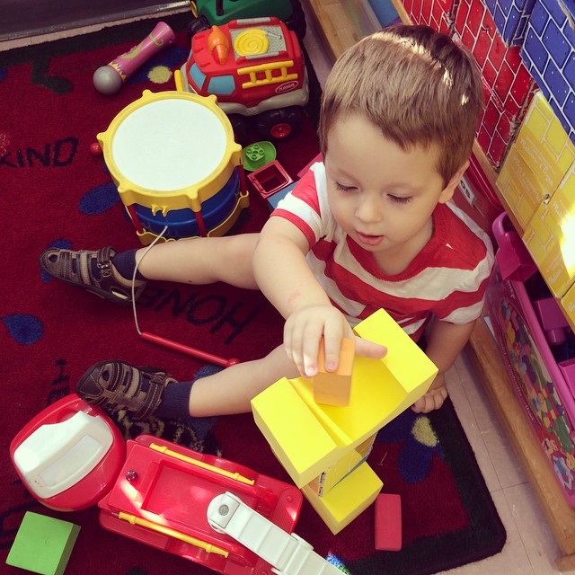 William had fun checking out his new #preschool classroom this morning at meet the teacher day! His teachers are wonderful. So excited for school on Monday! #toddler #toddlerlife #preschooler