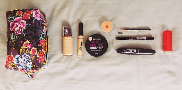 what's in my make up bag