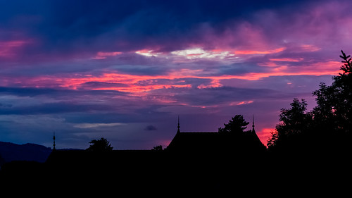 sunset sky france silhouette rose canon eos coucher violet atmosphere ciel rainy dslr soir ruy isere rhonealpes pluvieux 38300 5dmarkii 5dmkii lumivore lumivoreproduction lumivorephotographie