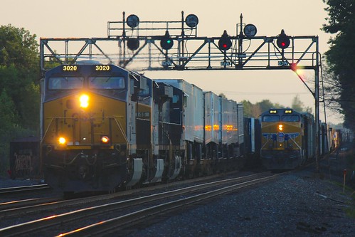 railroad up train rail railway unionpacific signal freight csx hamburgny signalbridge