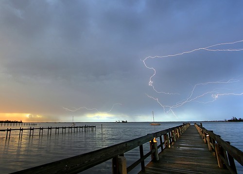sky storm pier day cloudy lightning planetearth indianriver sebastianfl lightningstorm kmprestonphotography 20140727142235mcr8s4