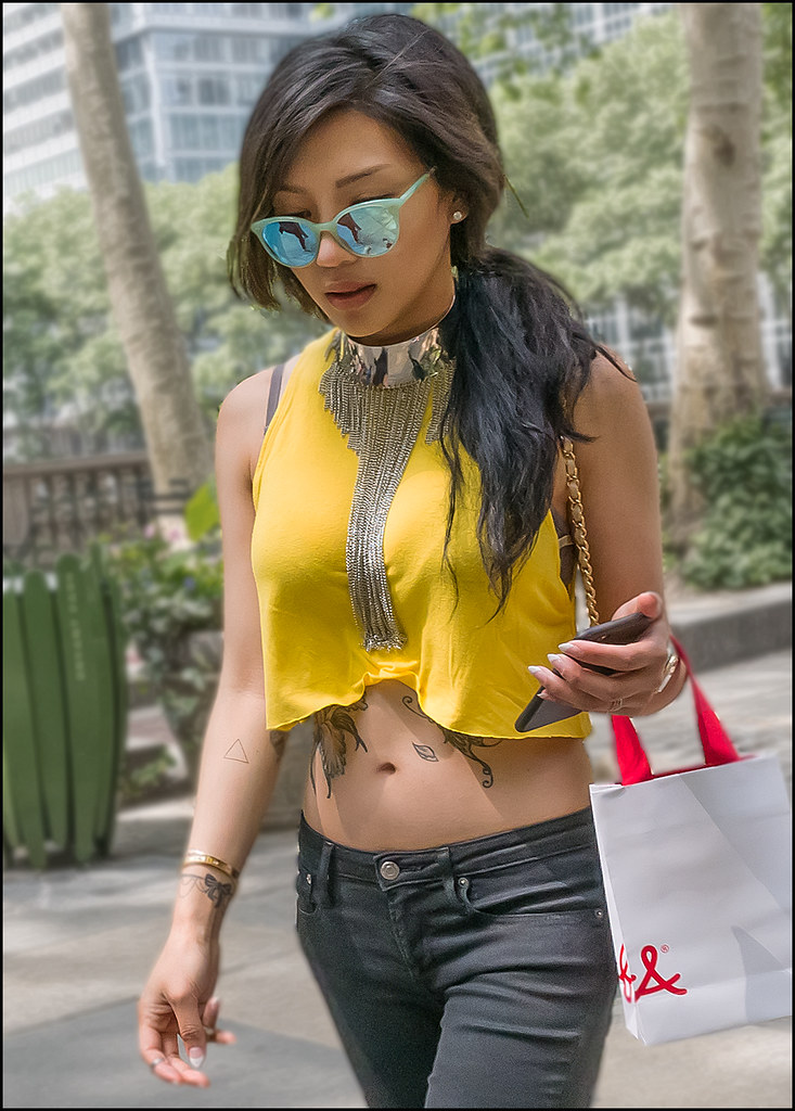 SS6-15 16w silver statment necklace yellow crop top mirrored sunglasses