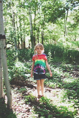 how to tie dye // the little red house