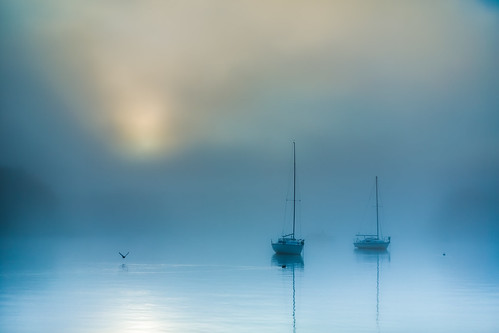morning sun water misty sailboat sunrise dawn boat twilight moody foggy serenity canberra mystic lakeburleygriffin thelotusbay