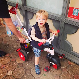 Shopping in his bike. #littletikes #review