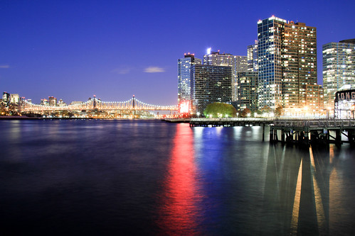 new york city longexposure night lights bright clear bluehour longislandcity 59thstreetbridge pepsisign gantryplaza