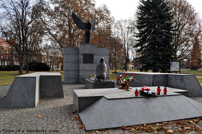 WROCŁAW - Park Juliusza Słowackiego - Pomnik Ofiar Zbrodni Katyńskiej