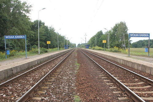 railroad station canon tracks poland polska rail railway platforms pkp lubelszczyzna lubelskie d297 canoneos550d canonefs18135mmf3556is wólkakańska