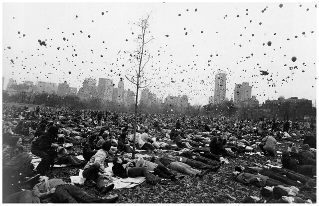garry-winogrand-peace-demonstration-central-park-new-york-c-1970