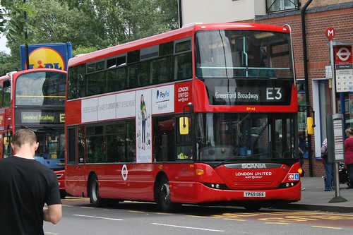 London United SP146 on Route E3, Greenford Broadway