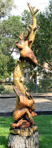 park statue wooden colorado treetrunk craig carvings smalltown