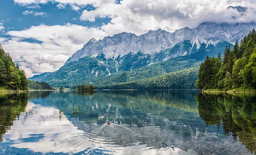 lake reflection germany bavaria duck garmischpartenkirchen eibsee zugspitze mountainrange wetterstein d600 nikon2470