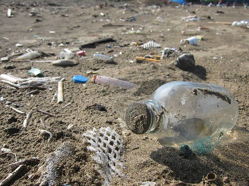 沙灘上各類廢棄物@國聖埔沙灘