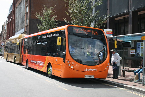 Reading Buses 164 on Route 19b, Reading Station