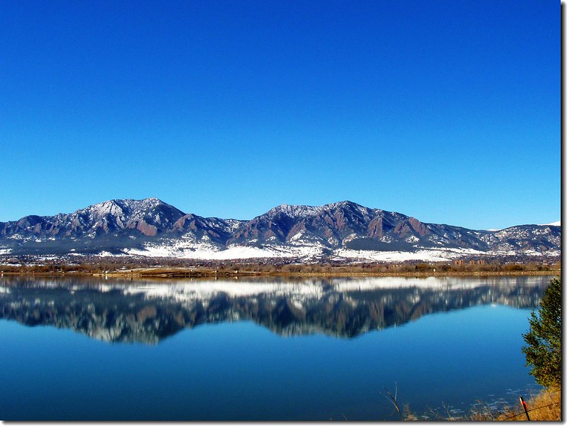 Reflect image(Baseline lake & Green Mt.& Bear peak)1