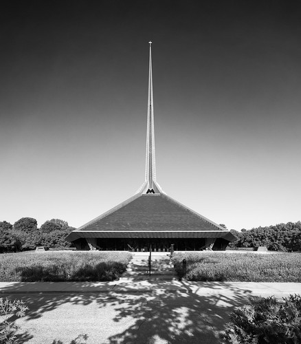 columbus church architecture modern project landscape us may modernism indiana places architect eerosaarinen dankiley columbusindiana columbusin northchristianchurch ef1635mmf28liiusm canoneos5dmarkiii ©hassanbagheri ©hbarchitectural