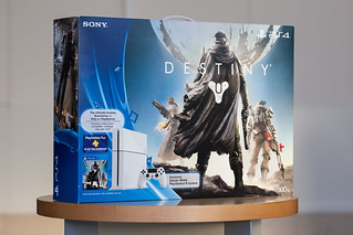 Destiny PlayStation 4 Bundle (Glacier White)
