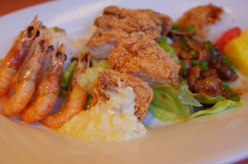 Hawaiian shrimp & chicken plate