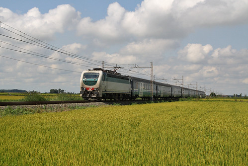 italia trains railways fs pavia trenitalia ferrovia treni sartiranalomellina e403019 icn35301