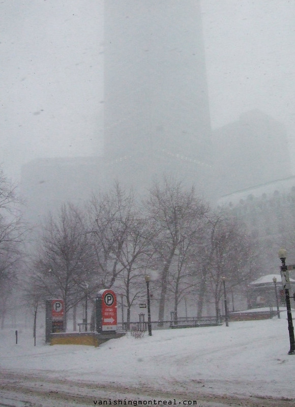 Coming soon to Montreal : winter (photo taken March 2008)
