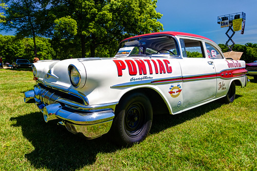 1957 Pontiac Chieftain HDR