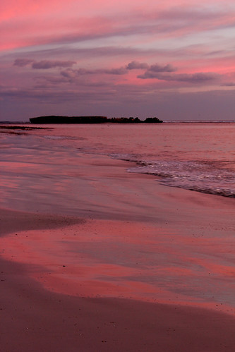 ocean pink blue sunset water sand lancelin edwardsisland