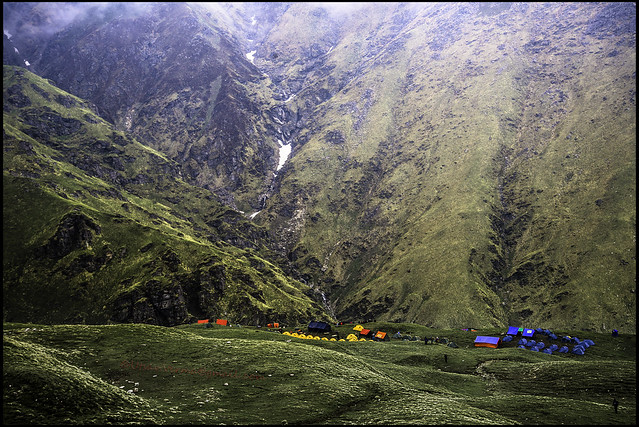 Camps at Pathar nachauni, Roopkund