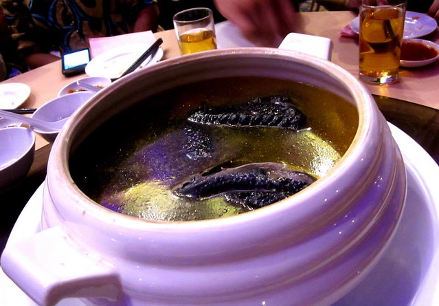 Black chickn & fish maw soup