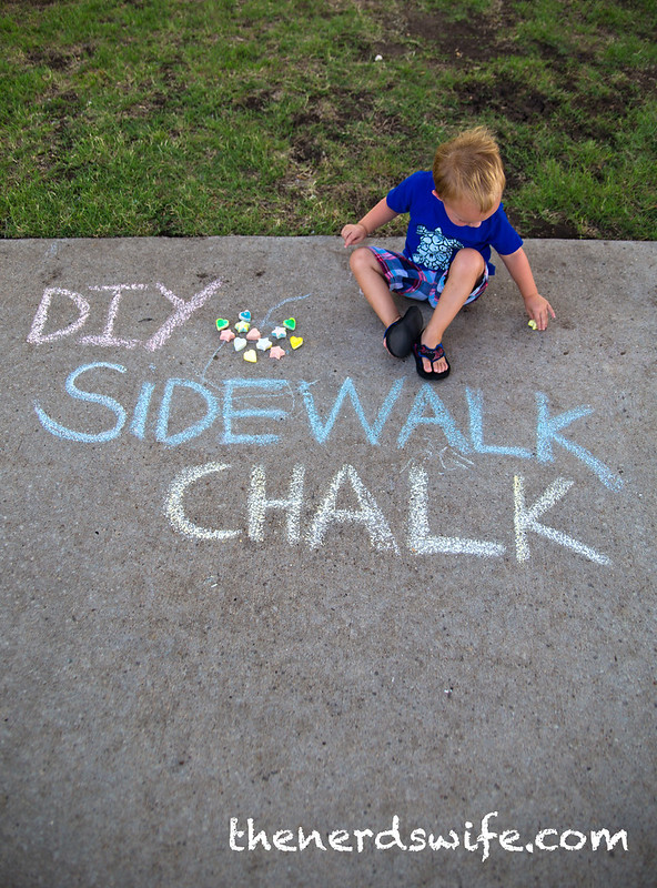 DIY Sidewalk Chalk #ShowUsYourMess #PMedia #ad