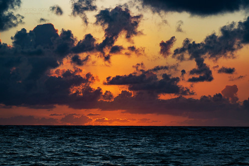 puntacana dominicanrepublic bavaro atlanticocean ocean morning sunrise sky clouds water horizon light sunlight glow rising sun hidden nature thegalaxy