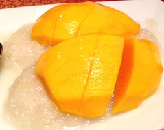 Mango with sweet sticky
rice