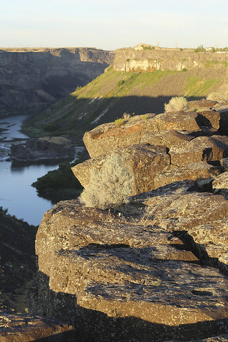 sunset shadow sky cliff usa nature water rock stone river flow lava view flood id horizon scenic canyon 100mm estuary idaho twinfalls scree snakeriver geology rim slope basalt riparian 6d 70200mm igneous snakerivercanyon canoncamera vulcanology eos6d canonef70200mmf4lisusm extrusive canon6d canoneos6d 08072014