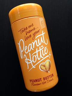Peanut Hottie review for ZOMG Candy!