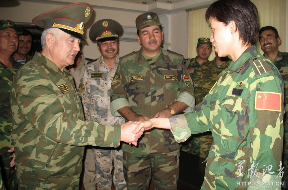 2006年塔吉克斯坦國防部長接見。