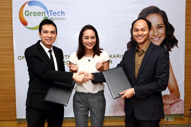 Mgtc Img 2 (L-R) Darren Choy, Maya Karin And Ahmad Hadri At The Official Appointment Of Maya Karin As Greentech Ambassador