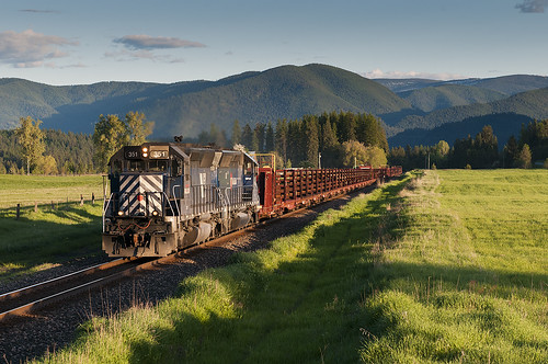 railroad train montana unitedstates mrl sd45 emd troutcreek ribbonrail sd452xr mrl382 ulauspo mrl351