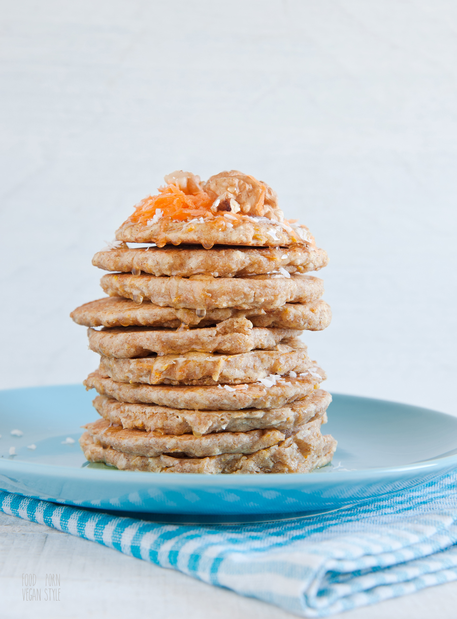 Vegan coconut-carrot pancakes