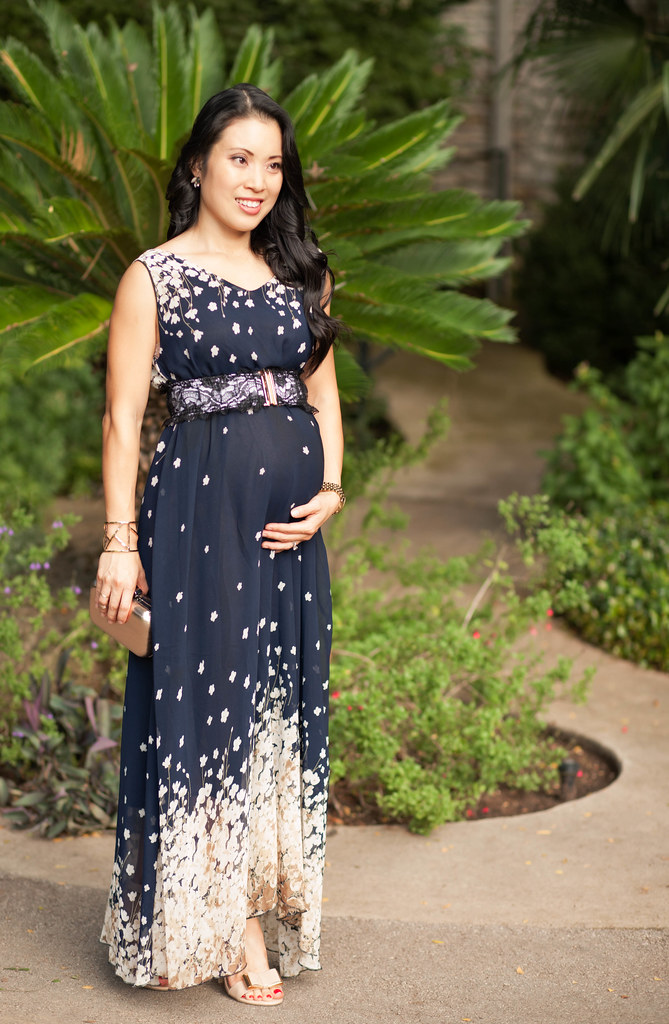 cute & little blog | petite fashion | navy floral sleeveless dress, nude bow sandal heels | summer wedding guest maternity second trimester | 21 weeks