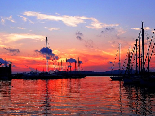 sardegna sunset tramonto nuvole mare sardinia barche porto cielo sole alghero antonè angolidisardegna